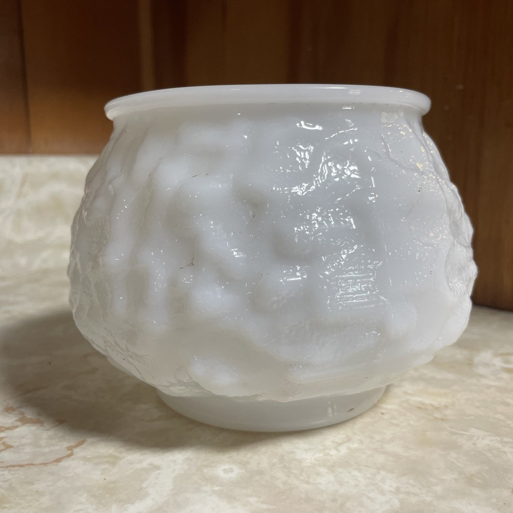 E.O. Brody‎ Co. Milk White Glass 4.5" Planter Hobnail